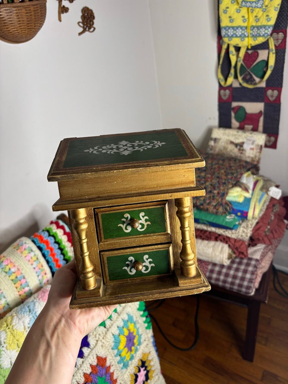 Vintage Norleans Japan Wooden Jewelry Music Box Gold Green Grandmacore